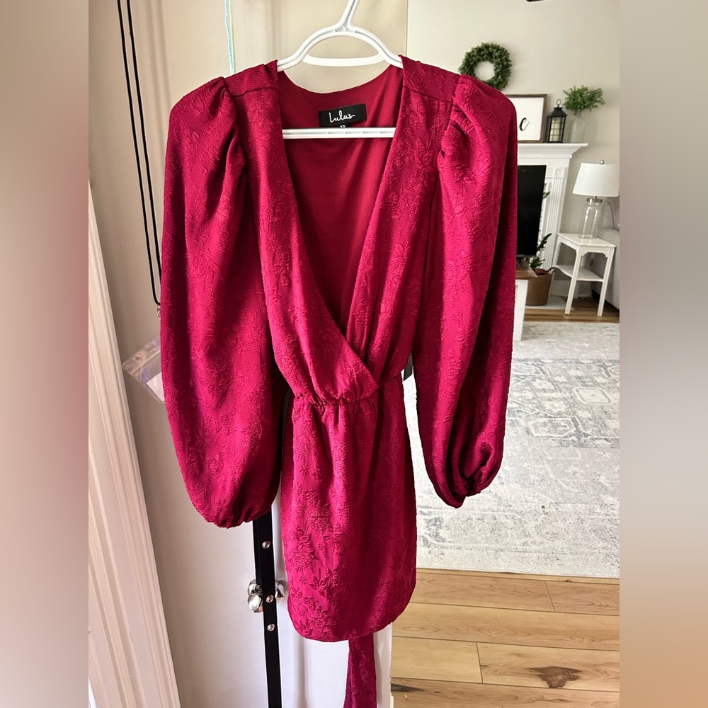 Lulus wine colored dress, Nwt
